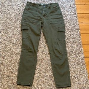 GAP. high rise cargo pant.